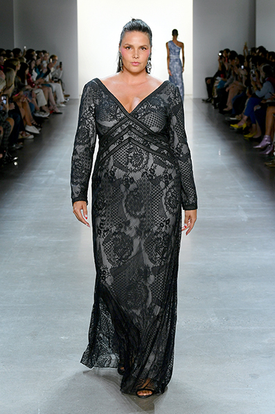 BLACK/ DOVE KIMONO FLORAL LACE LONG-SLEEVE V-NECK GOWN